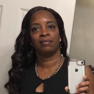 Meet your Posher, Yolanda